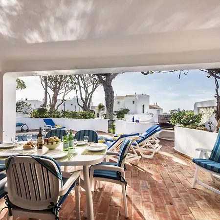 Mng Elliott72 Вилла