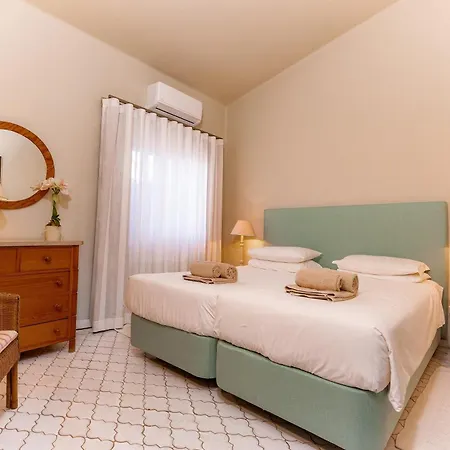 Mng Elliott72 * Вале-до-Лобо